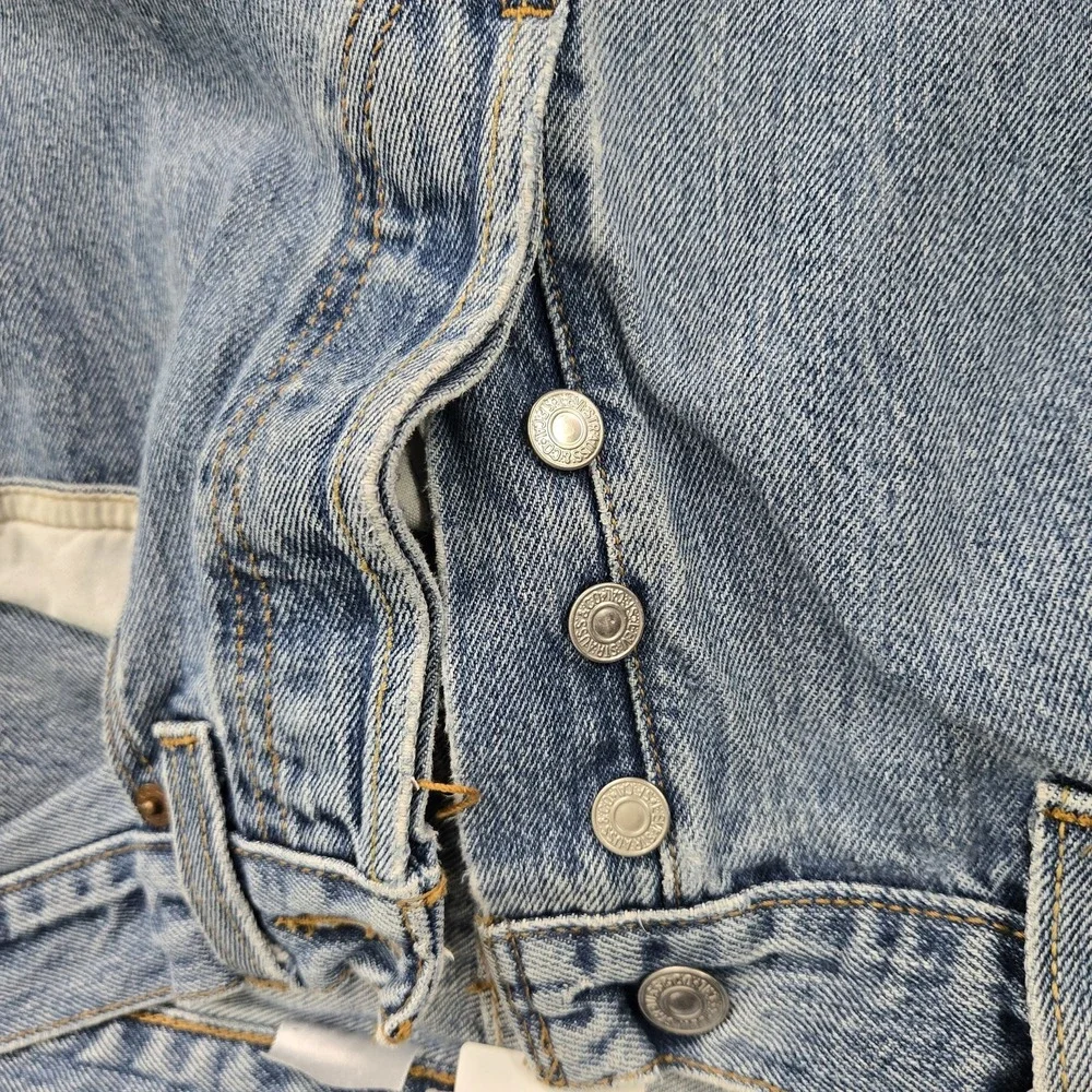 Levi's 501 Men Jeans 32X30 Light Blue Denim Straight Leg Y2K Button Fly READ